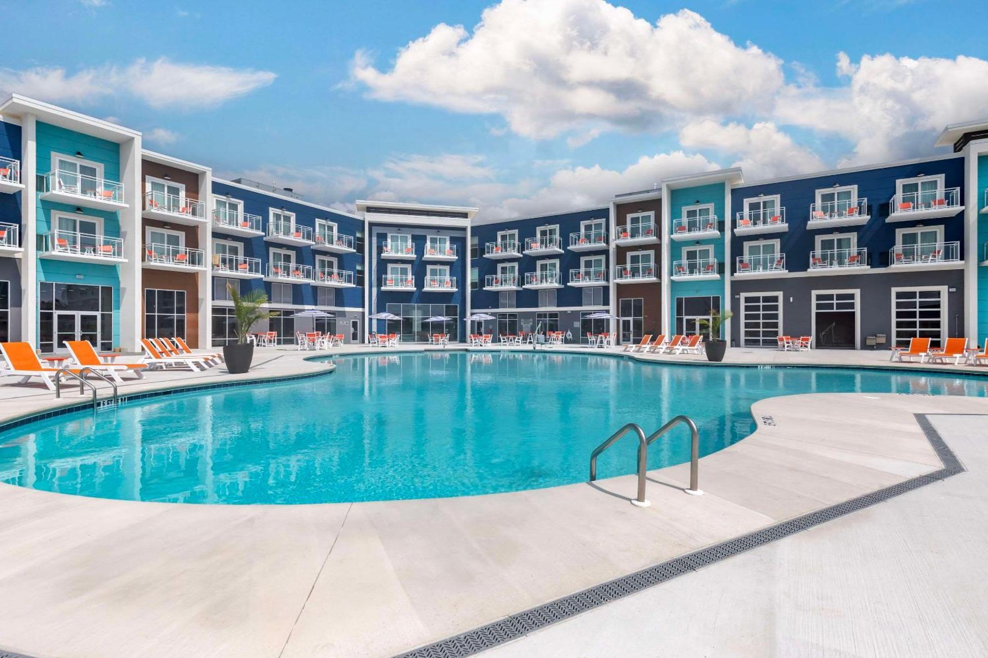 Cambria Hotel شاطئ ريهوبوث المظهر الخارجي الصورة