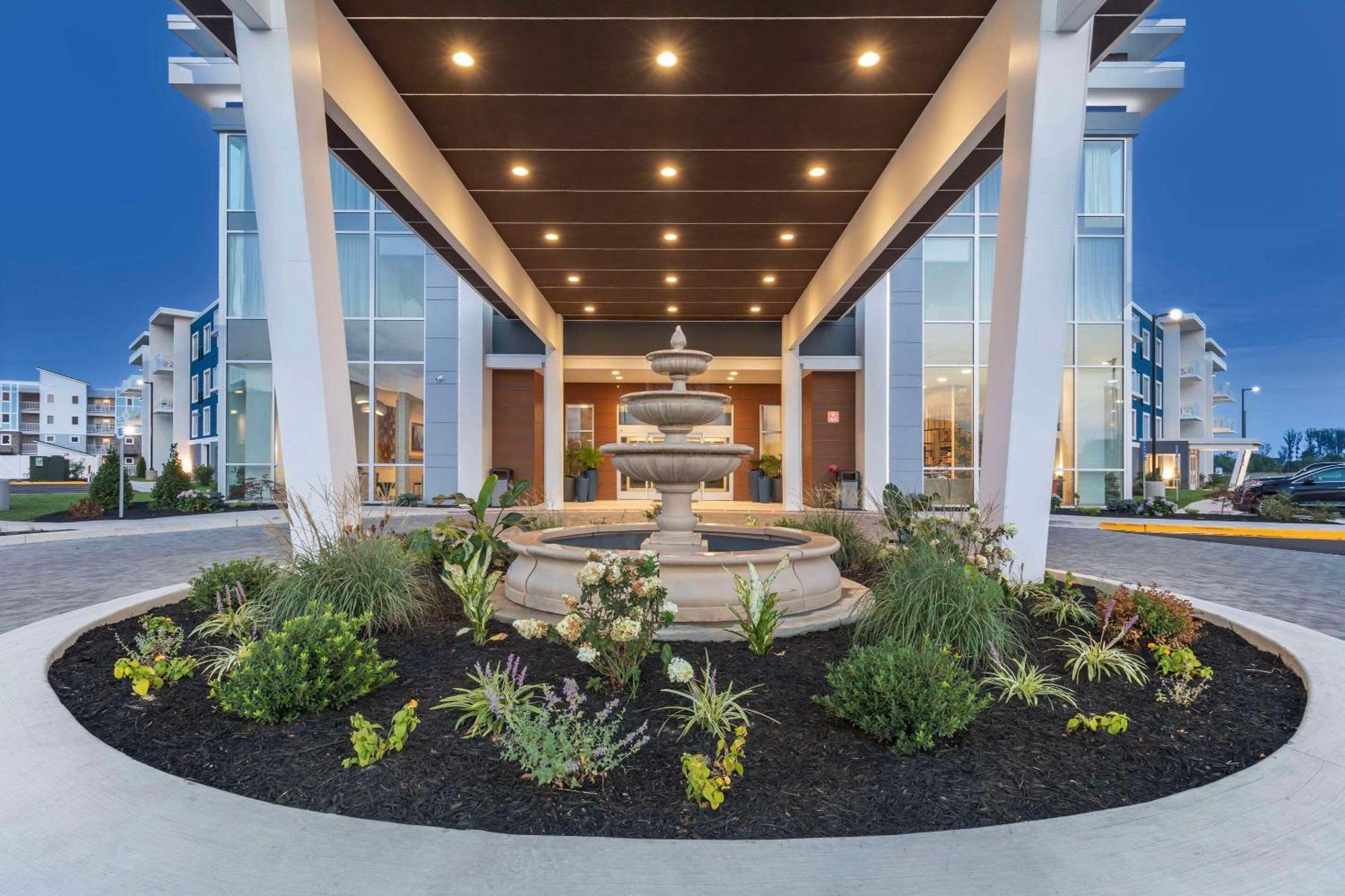 Cambria Hotel شاطئ ريهوبوث المظهر الخارجي الصورة